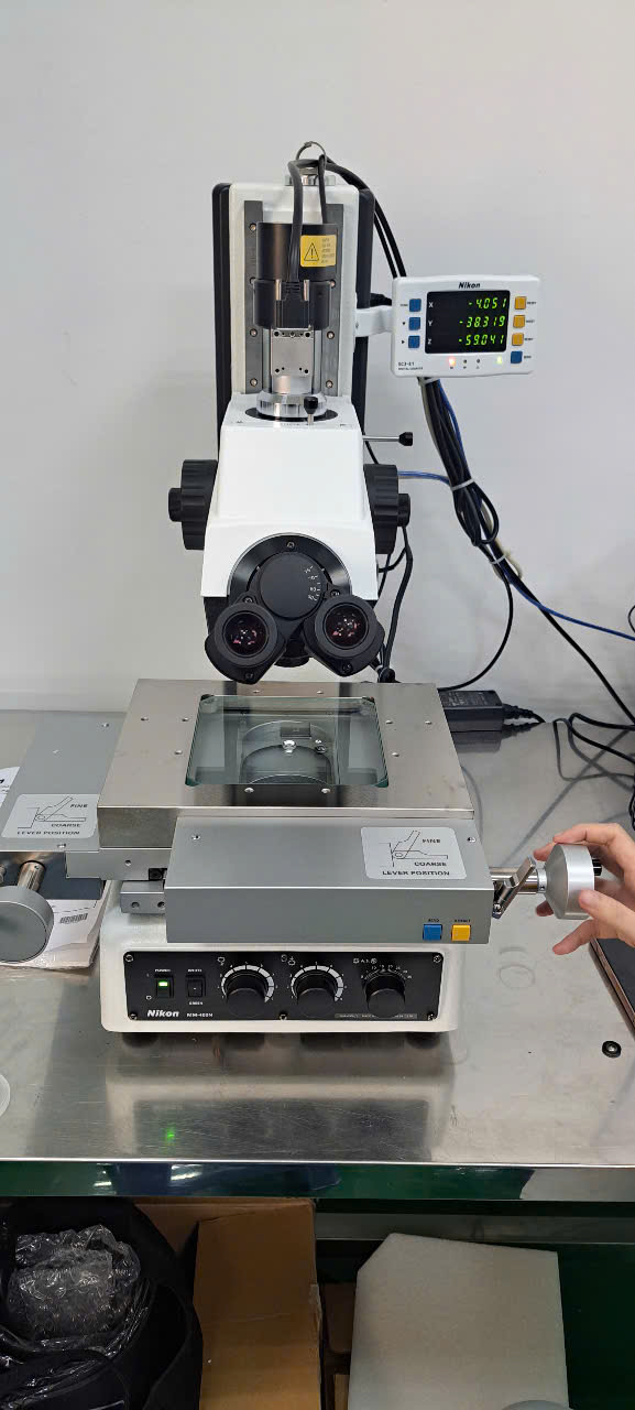 NIKON 3D Data Measuring Microscope MM-400